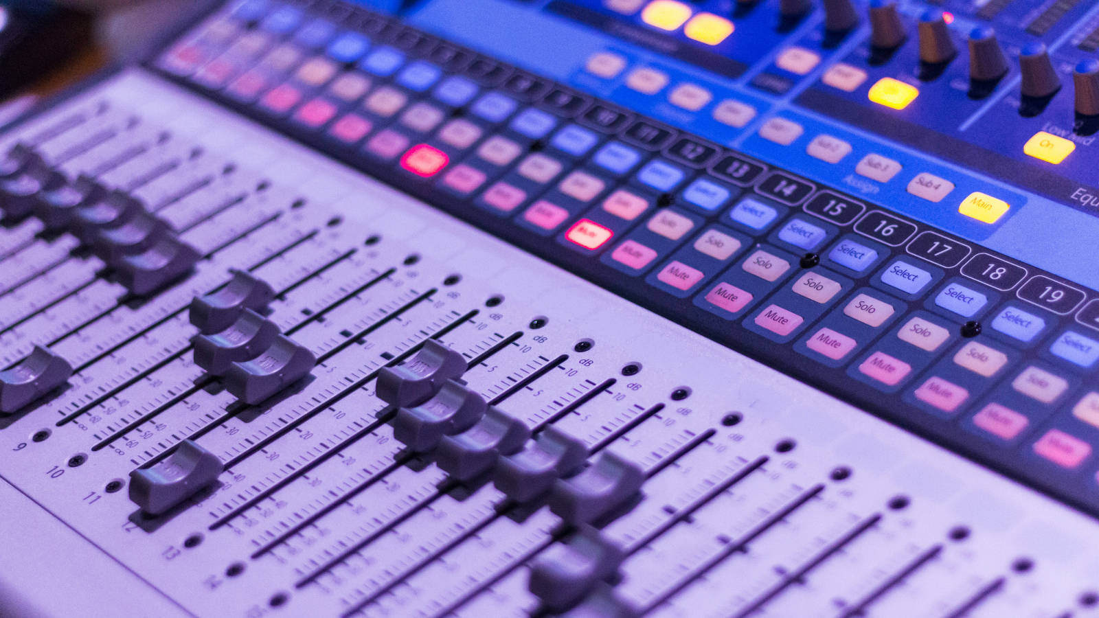 Audio mixer